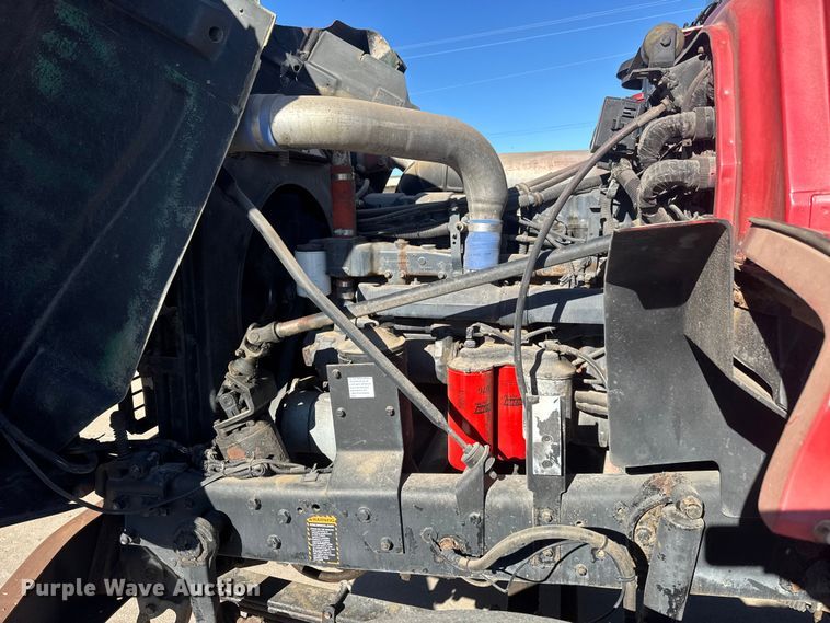 image for item ET4494 2002 Mack RB688S hydrovac truck