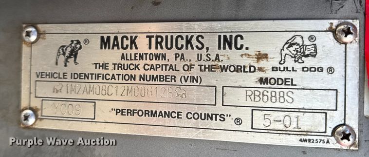 image for item ET4494 2002 Mack RB688S hydrovac truck