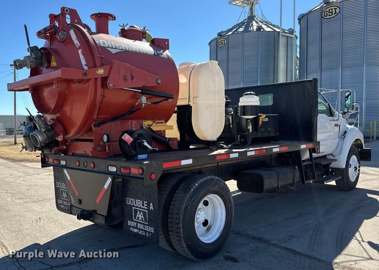 image for item ET4496 2008 Ford F750 Super Duty XL  flatbed truck with vacuum excavator