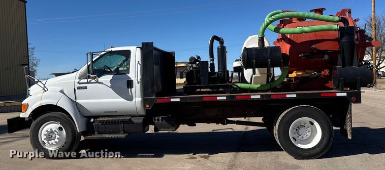 image for item ET4496 2008 Ford F750 Super Duty XL  flatbed truck with vacuum excavator