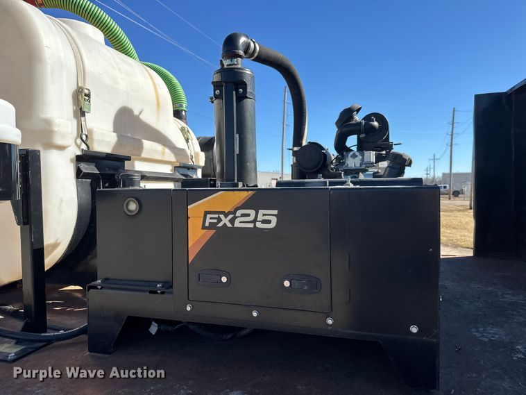 image for item ET4496 2008 Ford F750 Super Duty XL  flatbed truck with vacuum excavator