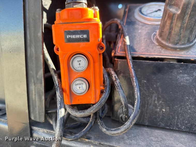 image for item ET4496 2008 Ford F750 Super Duty XL  flatbed truck with vacuum excavator