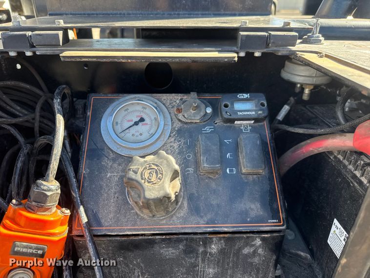 image for item ET4496 2008 Ford F750 Super Duty XL  flatbed truck with vacuum excavator