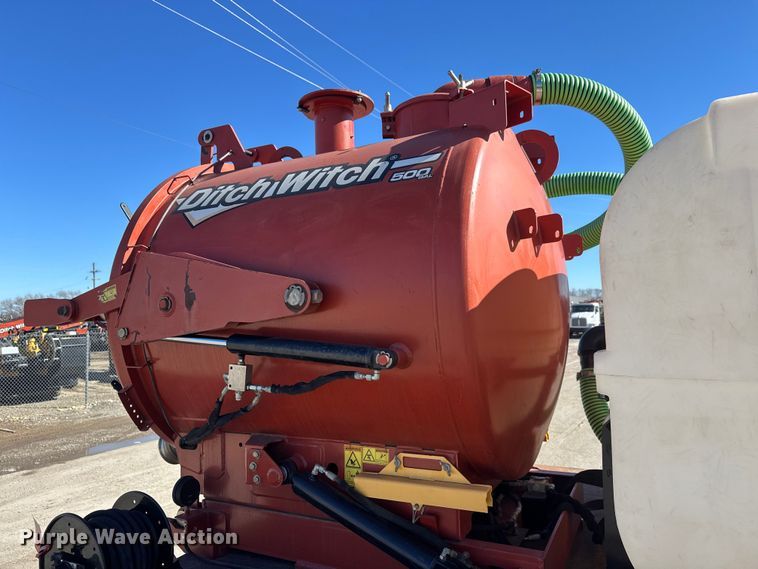 image for item ET4496 2008 Ford F750 Super Duty XL  flatbed truck with vacuum excavator