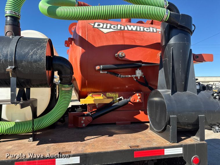 image for item ET4496 2008 Ford F750 Super Duty XL  flatbed truck with vacuum excavator