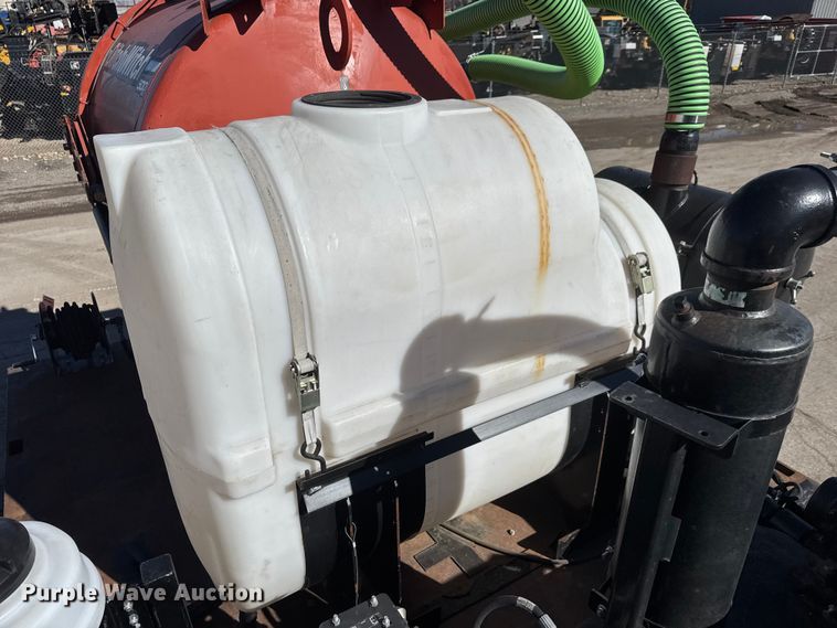 image for item ET4496 2008 Ford F750 Super Duty XL  flatbed truck with vacuum excavator