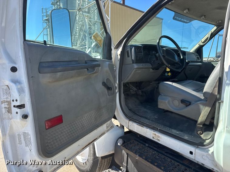 image for item ET4496 2008 Ford F750 Super Duty XL  flatbed truck with vacuum excavator