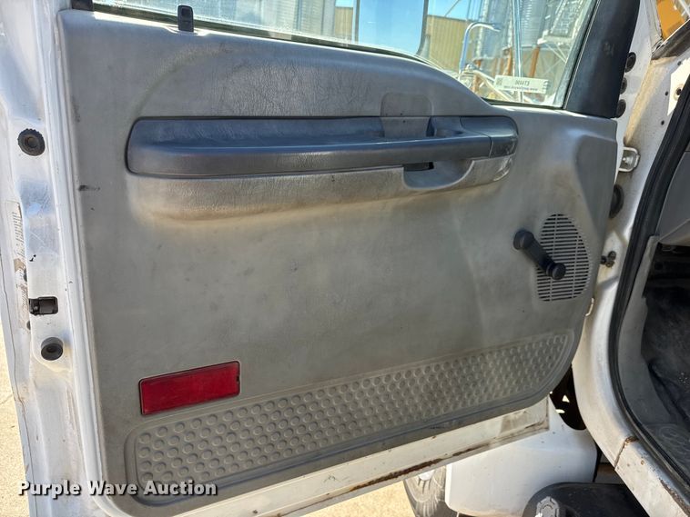 image for item ET4496 2008 Ford F750 Super Duty XL  flatbed truck with vacuum excavator