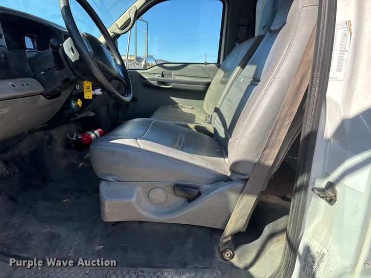 image for item ET4496 2008 Ford F750 Super Duty XL  flatbed truck with vacuum excavator