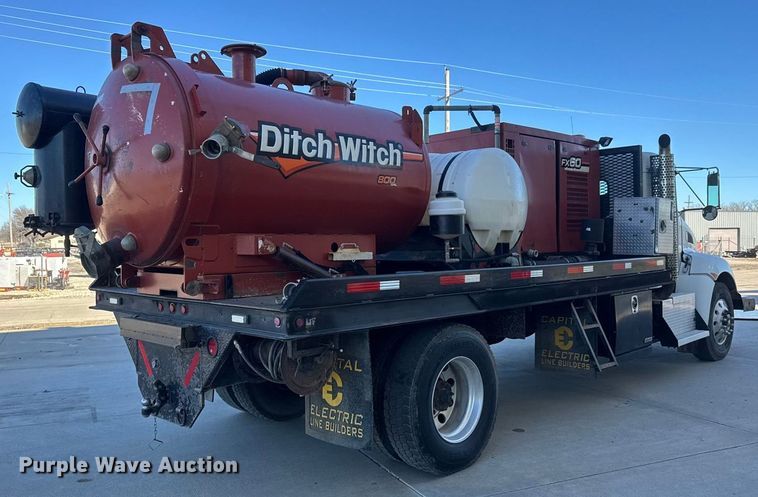 image for item ET4497 2009 Kenworth T270 flatbed truck with vacuum excavator