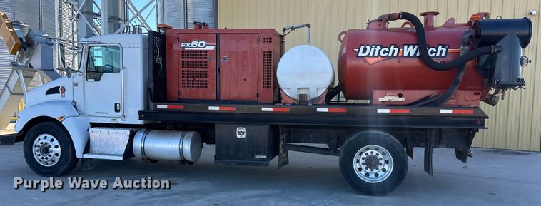 image for item ET4497 2009 Kenworth T270 flatbed truck with vacuum excavator