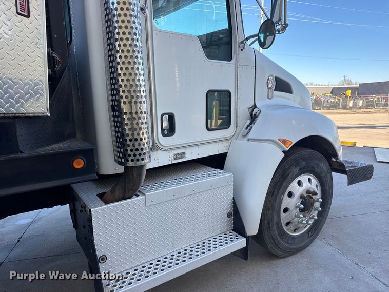 image for item ET4497 2009 Kenworth T270 flatbed truck with vacuum excavator