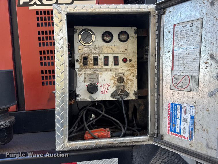 image for item ET4497 2009 Kenworth T270 flatbed truck with vacuum excavator