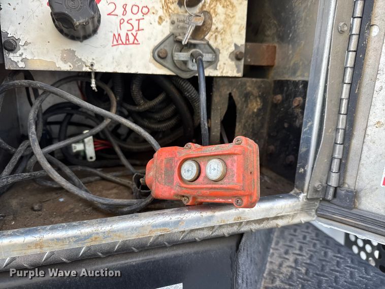 image for item ET4497 2009 Kenworth T270 flatbed truck with vacuum excavator