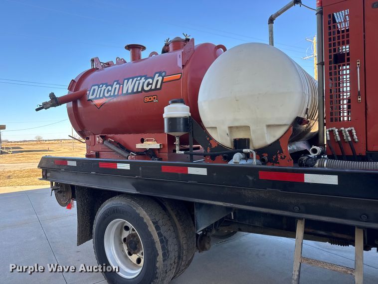 image for item ET4497 2009 Kenworth T270 flatbed truck with vacuum excavator