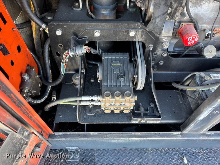 image for item ET4497 2009 Kenworth T270 flatbed truck with vacuum excavator