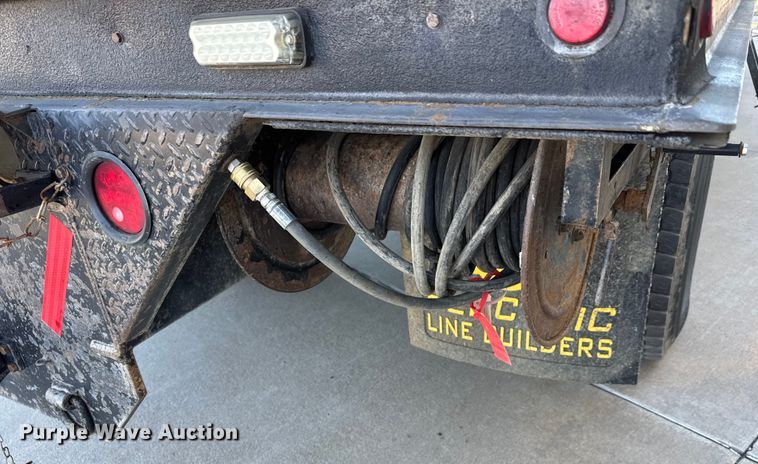 image for item ET4497 2009 Kenworth T270 flatbed truck with vacuum excavator