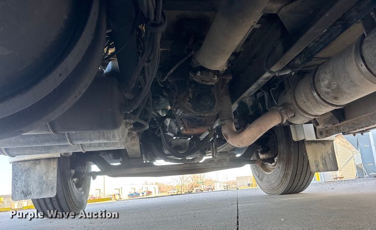 image for item ET4497 2009 Kenworth T270 flatbed truck with vacuum excavator