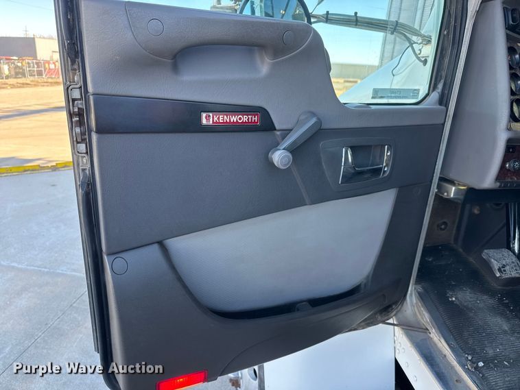 image for item ET4497 2009 Kenworth T270 flatbed truck with vacuum excavator