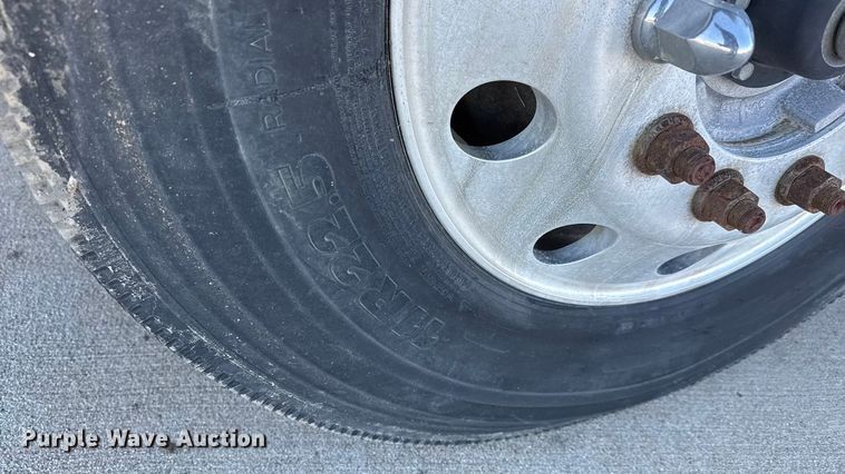 image for item ET4497 2009 Kenworth T270 flatbed truck with vacuum excavator