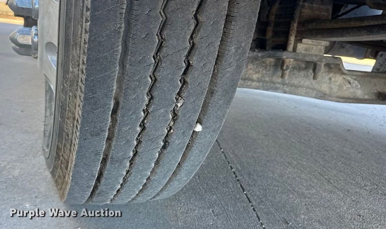 image for item ET4497 2009 Kenworth T270 flatbed truck with vacuum excavator