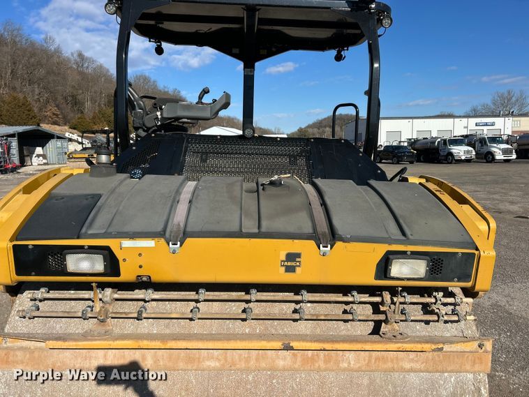 image for item ET6894 2018 Caterpillar CB15 double drum vibratory roller