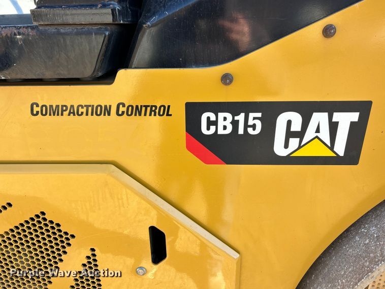 image for item ET6894 2018 Caterpillar CB15 double drum vibratory roller