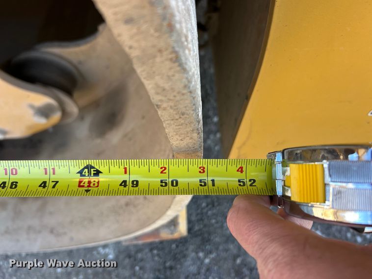 image for item ET6894 2018 Caterpillar CB15 double drum vibratory roller