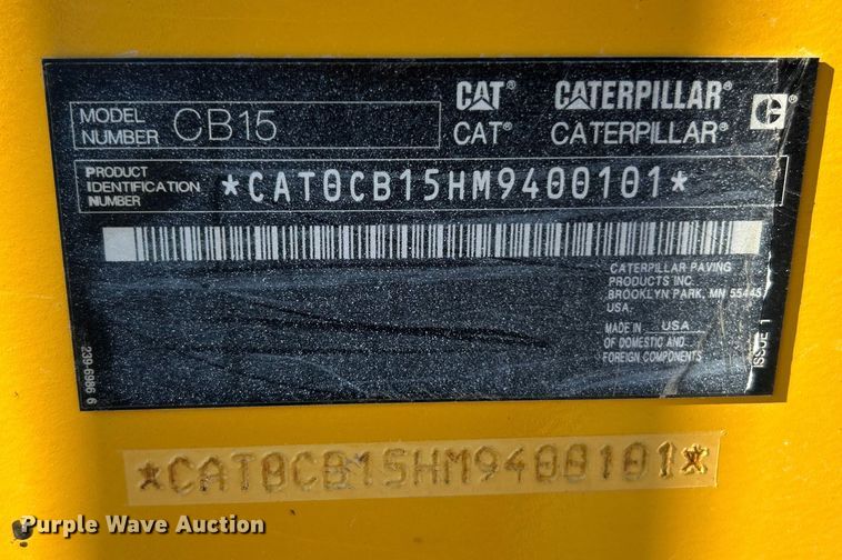 image for item ET6894 2018 Caterpillar CB15 double drum vibratory roller