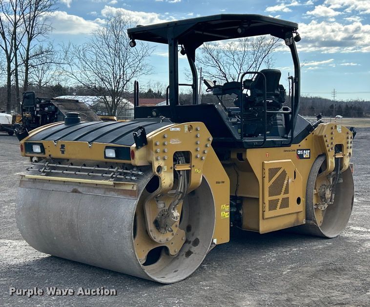 image for item ET6895 2018 Caterpillar CB15 double drum vibratory roller