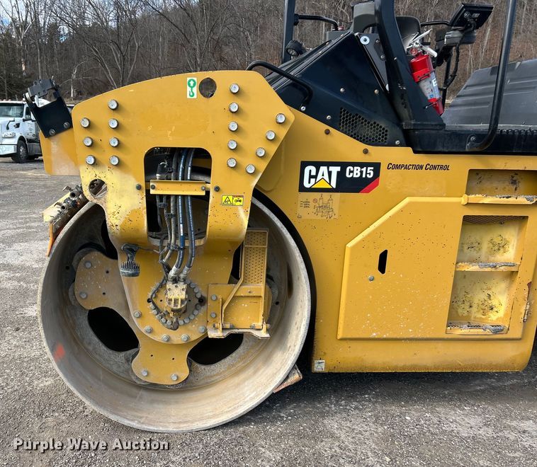image for item ET6895 2018 Caterpillar CB15 double drum vibratory roller