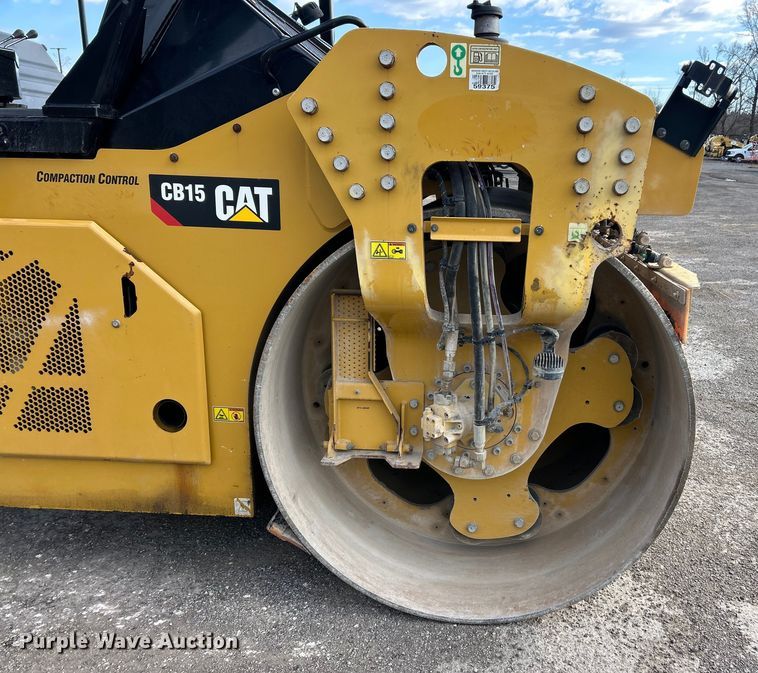 image for item ET6895 2018 Caterpillar CB15 double drum vibratory roller