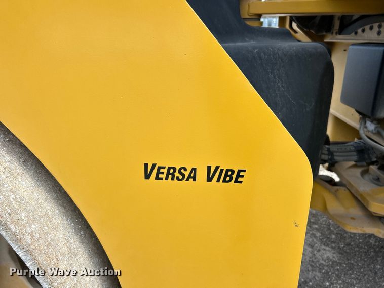 image for item ET6895 2018 Caterpillar CB15 double drum vibratory roller
