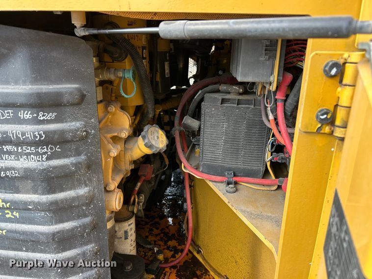 image for item ET6895 2018 Caterpillar CB15 double drum vibratory roller