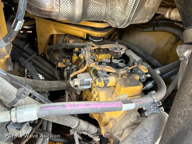 image for item ET6895 2018 Caterpillar CB15 double drum vibratory roller