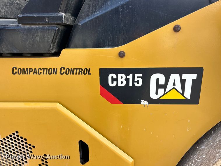 image for item ET6896 2018 Caterpillar CB15 double drum vibratory roller