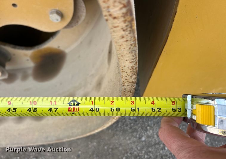 image for item ET6896 2018 Caterpillar CB15 double drum vibratory roller