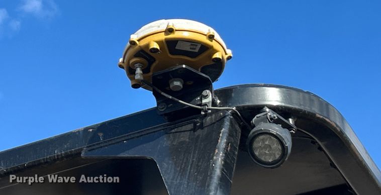 image for item ET6896 2018 Caterpillar CB15 double drum vibratory roller