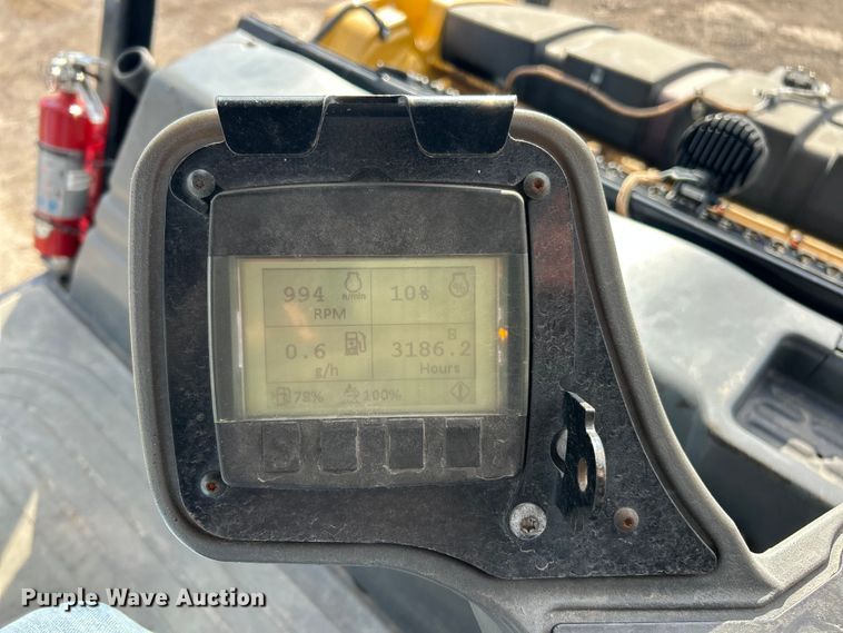 image for item ET6896 2018 Caterpillar CB15 double drum vibratory roller