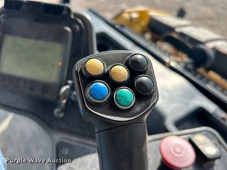 image for item ET6896 2018 Caterpillar CB15 double drum vibratory roller