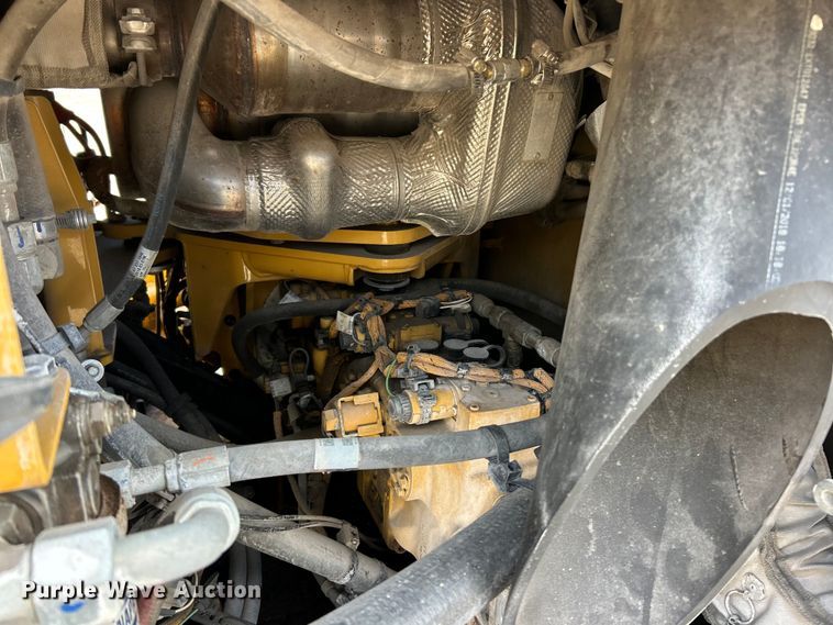 image for item ET6896 2018 Caterpillar CB15 double drum vibratory roller