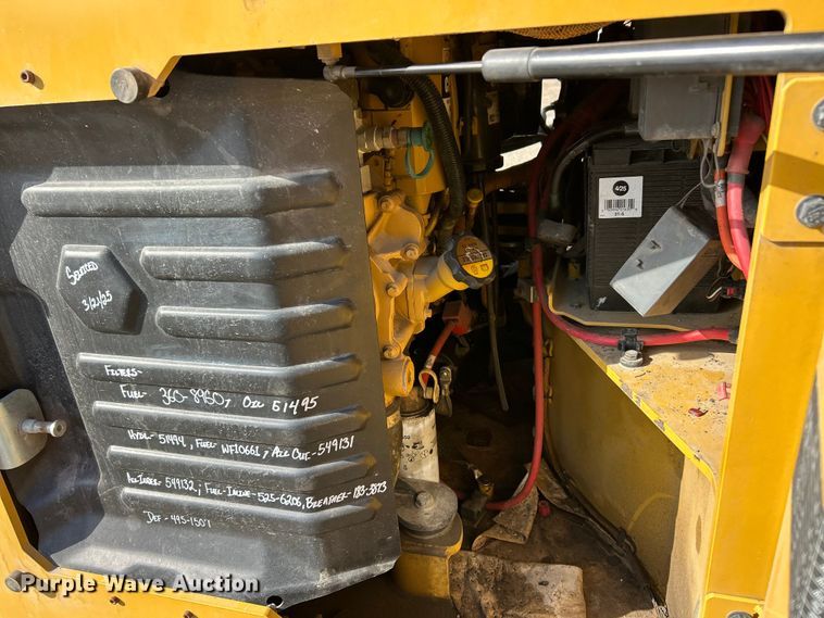 image for item ET6896 2018 Caterpillar CB15 double drum vibratory roller