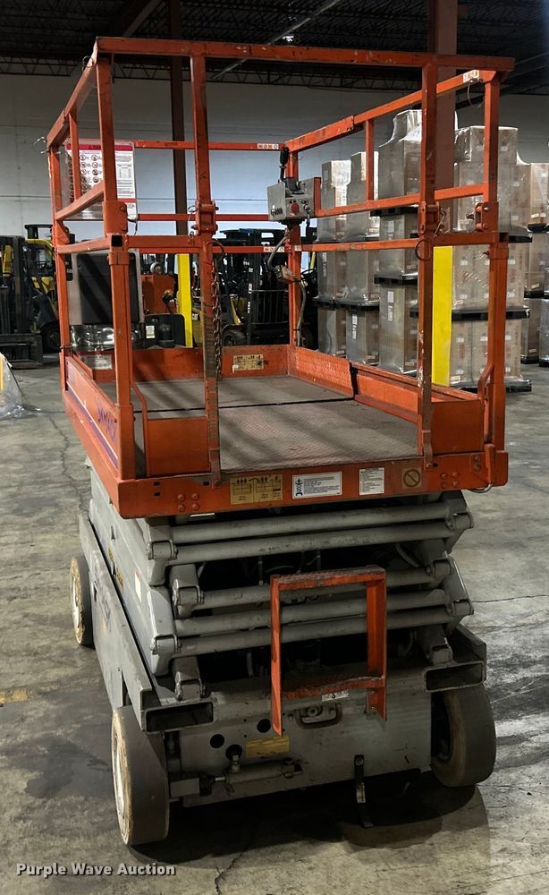 image for item ET6927 Skyjack SJ4626 scissor lift