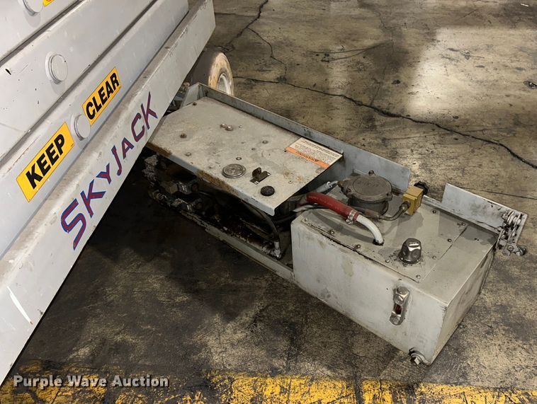 image for item ET6927 Skyjack SJ4626 scissor lift