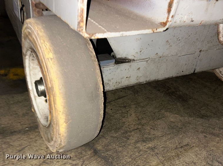 image for item ET6927 Skyjack SJ4626 scissor lift