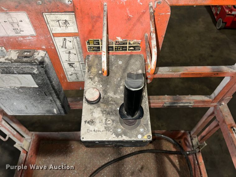 image for item ET6928 JLG 2646E2 scissor lift