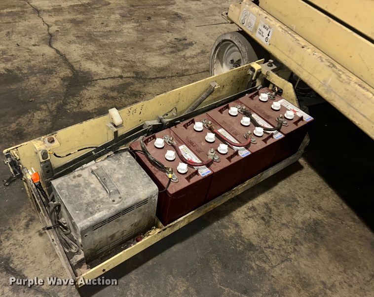 image for item ET6928 JLG 2646E2 scissor lift