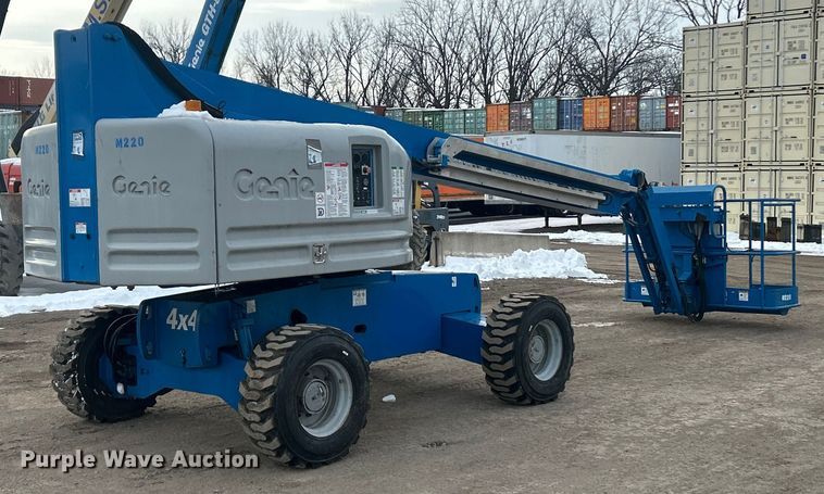 image for item ET6929 2005 Genie S-45 boom lift