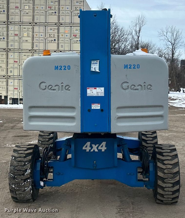 image for item ET6929 2005 Genie S-45 boom lift