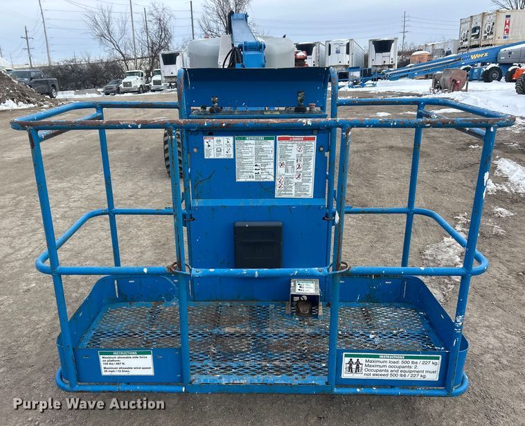 image for item ET6929 2005 Genie S-45 boom lift